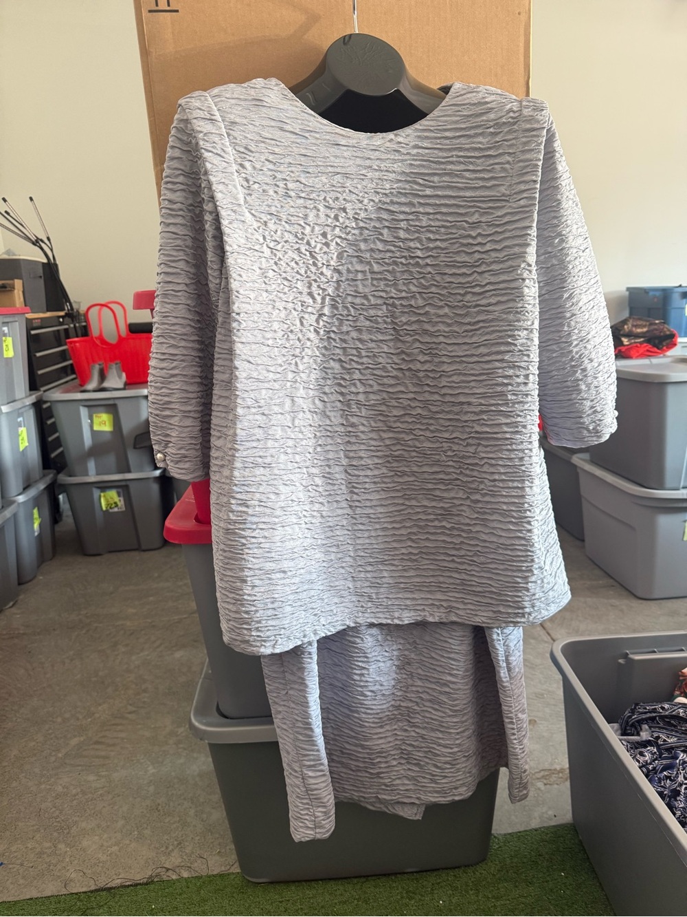 Light Gray Textured Round-Neck Women’s Top and skirt p56